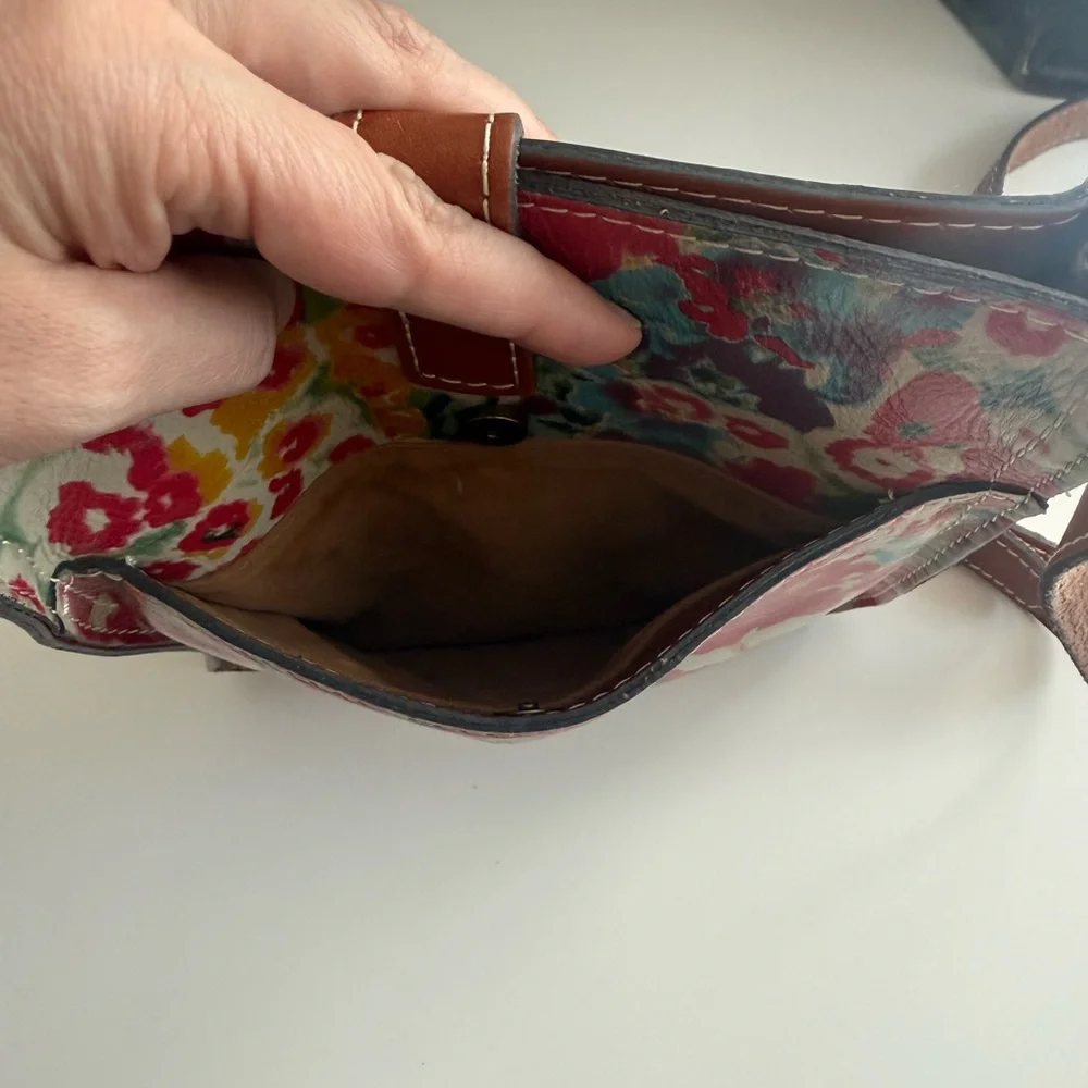 Patricia Nash Venezia Floral Leather Crossbody Bag - Picture 6 of 12